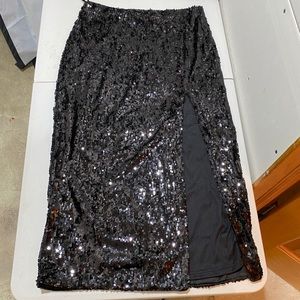 Fashion Nova Black Sequin midi skirt XL